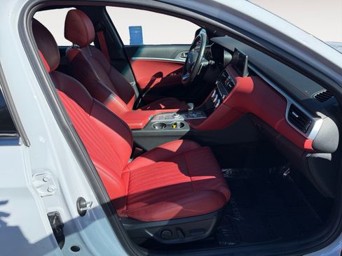 Used 2023 Genesis G70 2.0T w/ Sport Prestige Package image 19