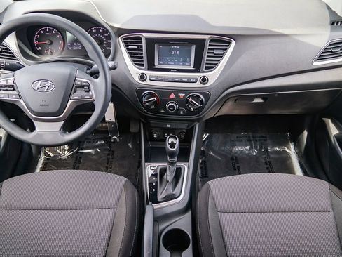 Used 2019 Hyundai Accent SE FWD image 12