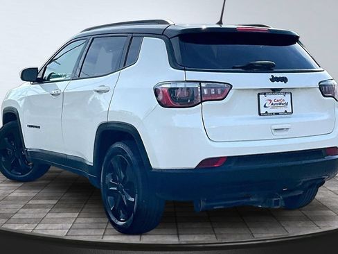 Used 2018 Jeep Compass Latitude FWD image 7