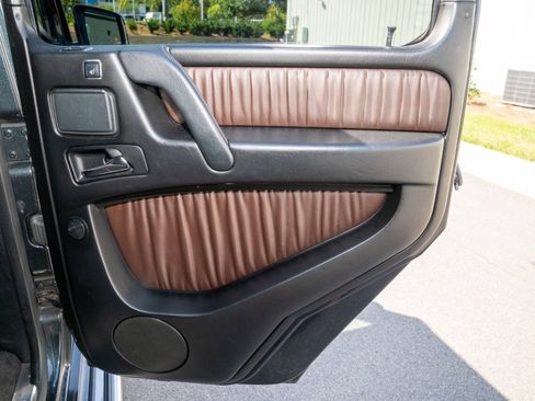 Used 2015 Mercedes-Benz G 63 AMG 4MATIC image 47