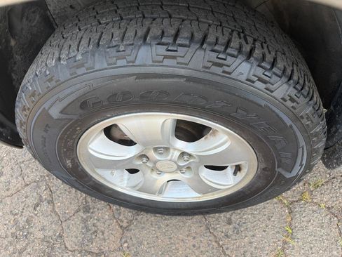 Used 2003 MAZDA Tribute ES FWD image 24
