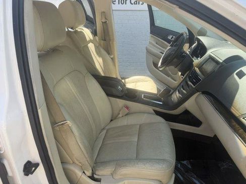 Used 2013 Lincoln MKT FWD image 10