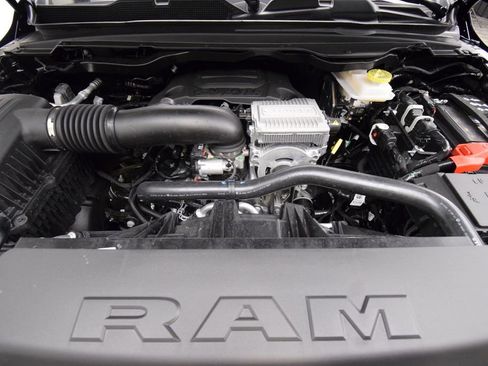New 2026 RAM 1500 4x4 Crew Cab image 11