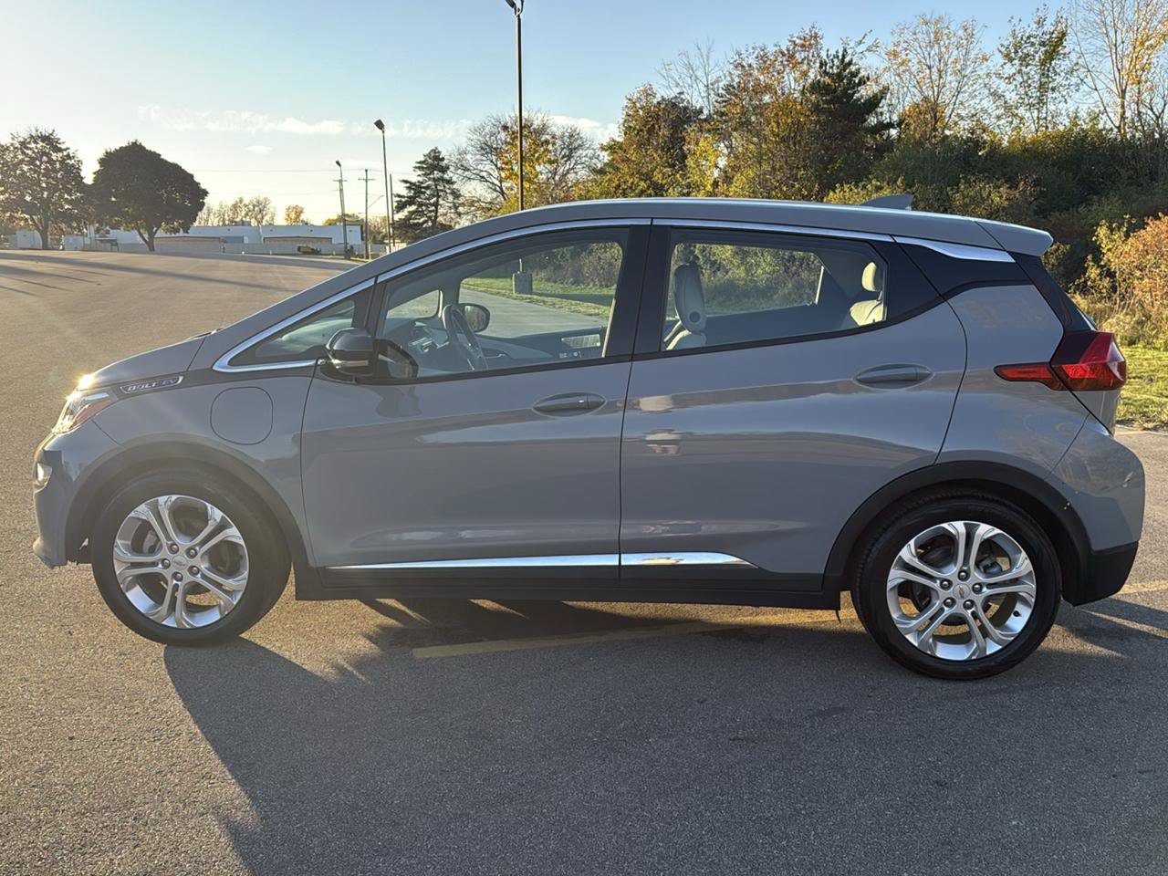 Used 2020 Chevrolet Bolt LT FWD image 8