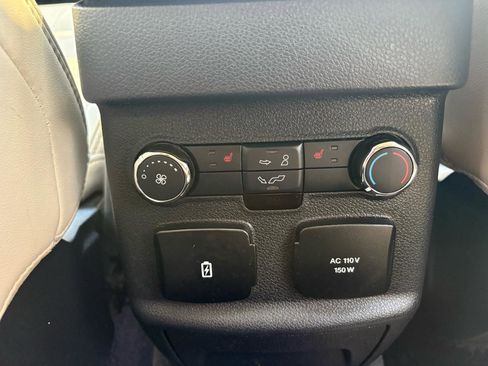 Used 2017 Ford Explorer Platinum AWD/4WD image 27