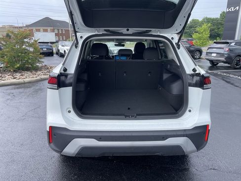 Certified 2025 Volkswagen Tiguan S FWD image 33