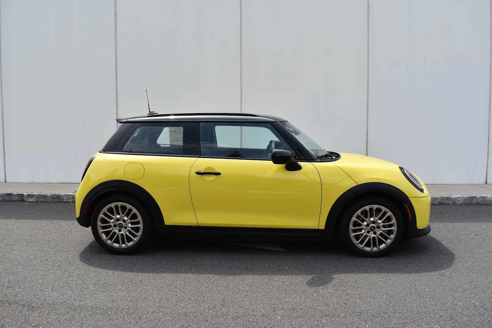 Used 2025 MINI Cooper S FWD image 4