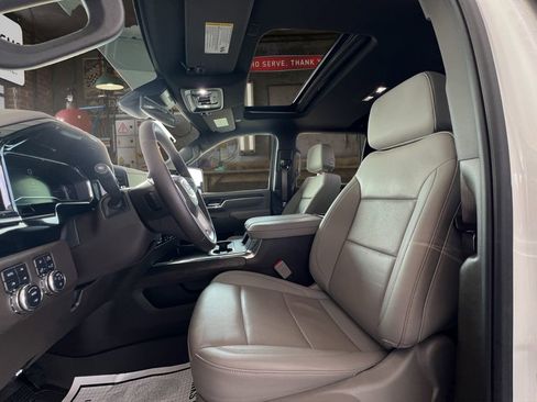 Certified 2025 GMC Sierra 2500 SLT w/ SLT Premium Package image 13