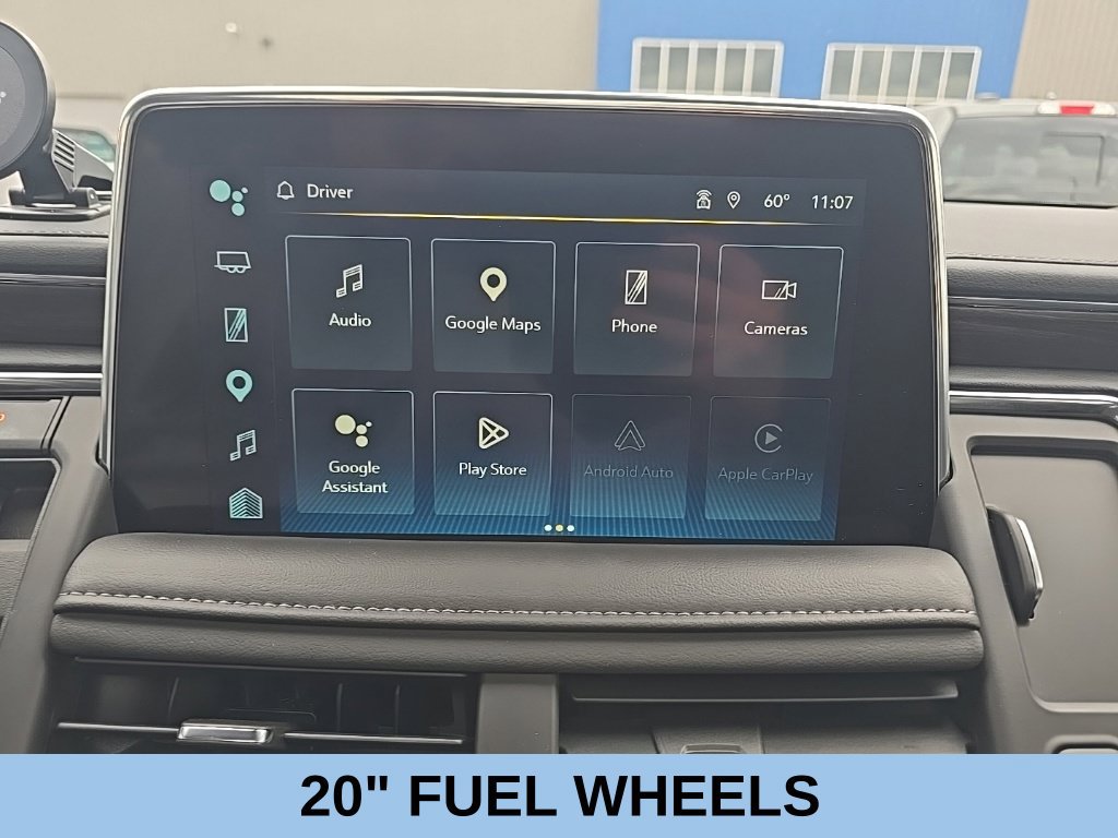 Used 2024 Chevrolet Suburban Z71 w/ Luxury Package AWD/4WD image 28