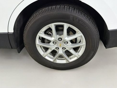Used 2024 Chevrolet Equinox LT w/ Driver Convenience Package AWD/4WD image 32