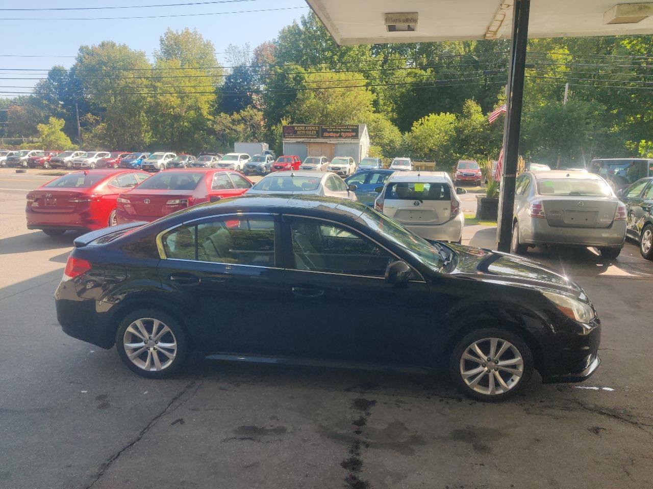 Used 2014 Subaru Legacy 2.5i Limited w/ Moonroof Package AWD/4WD image 7