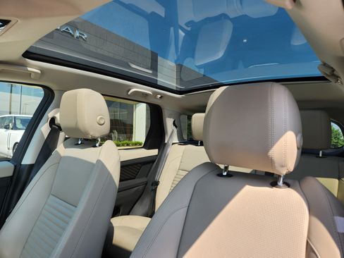 Certified 2025 Land Rover Discovery Sport S AWD/4WD image 11