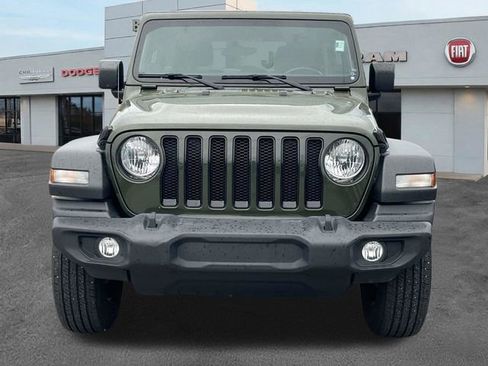 Used 2022 Jeep Wrangler Unlimited Sport image 2