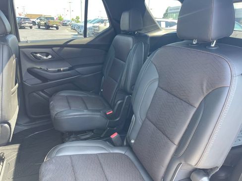 Used 2023 Chevrolet Traverse High Country AWD/4WD image 14