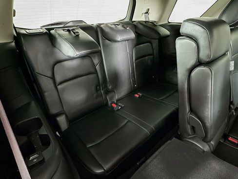 Used 2023 Nissan Pathfinder SL AWD/4WD image 36