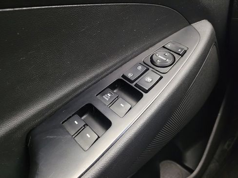 Used 2020 Hyundai Tucson SE w/ Cargo Package image 27