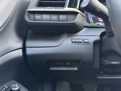 Certified 2023 Toyota Crown XLE w/ Carpet Mat Package (TMS) image 31