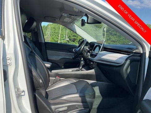 Used 2022 Jeep Compass Latitude image 12