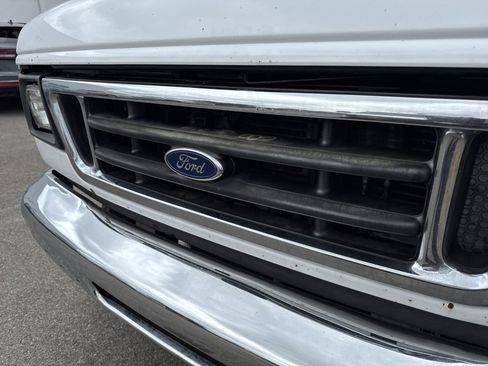 Used 2006 Ford E-450 and Econoline 450 E-450 Super Duty image 22