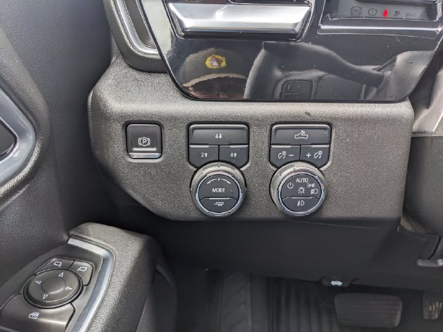 Used 2025 Chevrolet Silverado 2500 LT AWD/4WD image 28