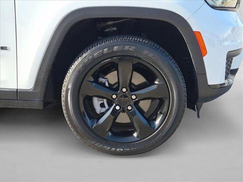 Used 2023 Jeep Grand Cherokee L Altitude AWD/4WD image 20