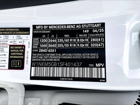 Used 2025 Mercedes-Benz GLC 350e 4MATIC image 35