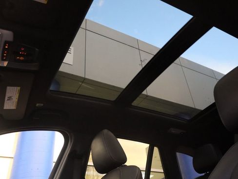 Used 2018 BMW X1 xDrive28i image 23