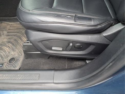 Used 2020 Ford Explorer XLT w/ Equipment Group 202A AWD/4WD image 21