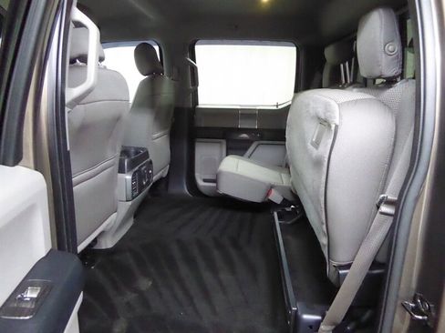 Used 2015 Ford F150 XLT w/ Equipment Group 302A Luxury image 26