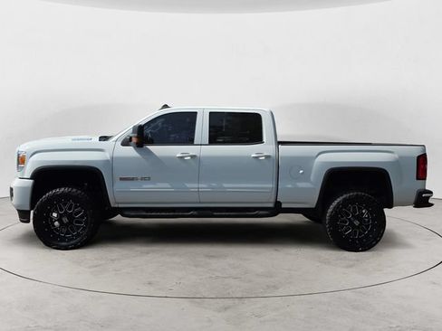 Used 2018 GMC Sierra 2500 SLT w/ Duramax Plus Package AWD/4WD image 8