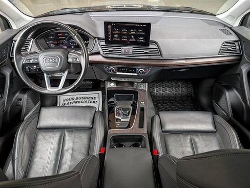 Used 2023 Audi Q5 Prestige w/ Prestige Package image 3