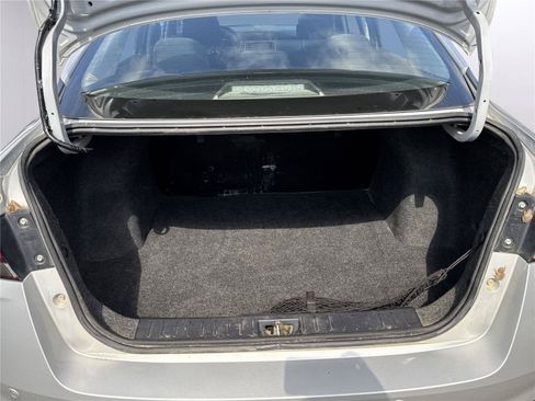 Used 2024 Nissan Versa S w/ Trunk Package FWD image 31