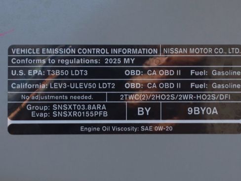 Used 2025 Nissan Frontier PRO-4X w/ Black Accent Package AWD/4WD image 13
