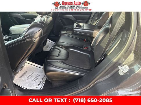 Used 2019 Jeep Cherokee Latitude Plus w/ Cold Weather Group image 11