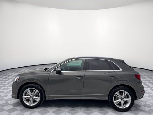 Certified 2024 Audi Q3 2.0T Premium AWD/4WD image 2