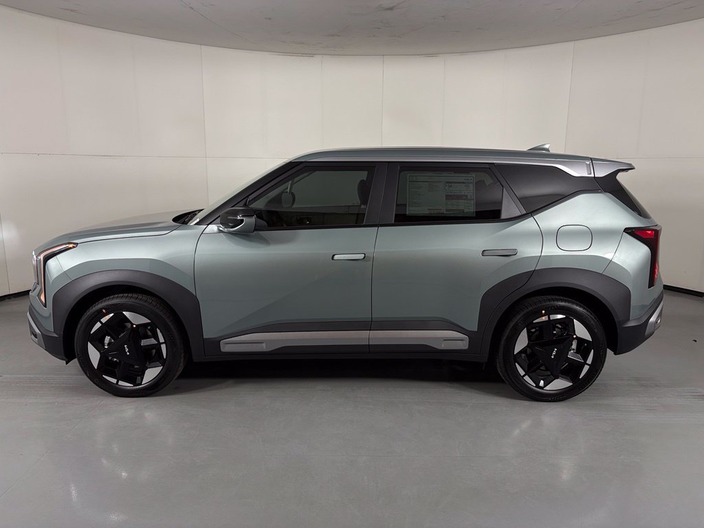 New 2027 Kia Seltos S FWD image 5