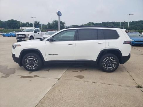 Used 2026 Jeep Cherokee Limited AWD/4WD image 9