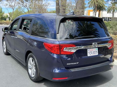 Used 2019 Honda Odyssey EX-L image 2