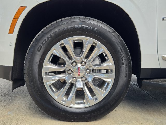 Used 2026 GMC Yukon Denali w/ LPO, Floor Liner Package AWD/4WD image 8