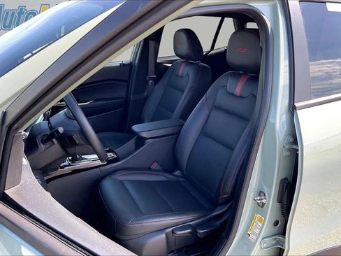 Used 2024 Chevrolet Trax RS w/ Driver Confidence Package FWD image 26