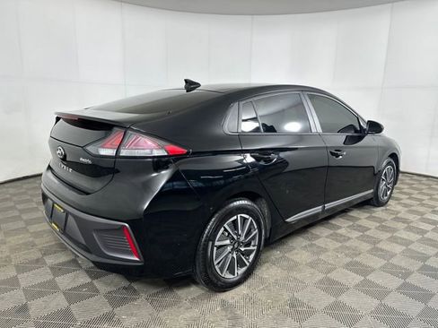 Used 2021 Hyundai Ioniq SE image 3