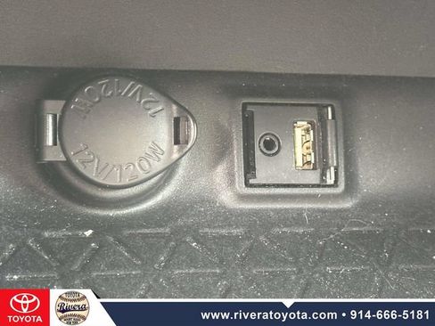 Used 2019 Toyota RAV4 LE w/ Carpet Mat Package AWD/4WD image 24