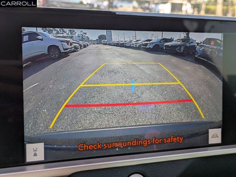 Used 2023 Toyota Crown Limited image 23