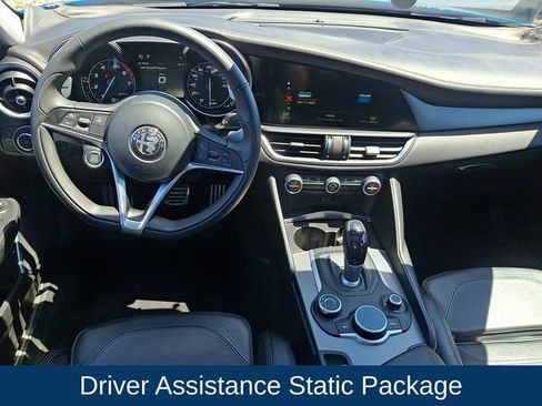 Used 2018 Alfa Romeo Giulia Ti Sport w/ Quick Order Package 22S Sport AWD/4WD image 3