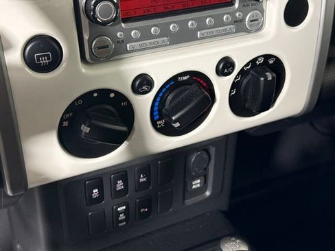 Used 2013 Toyota FJ Cruiser 4WD w/ Upgrade Pkg image 22