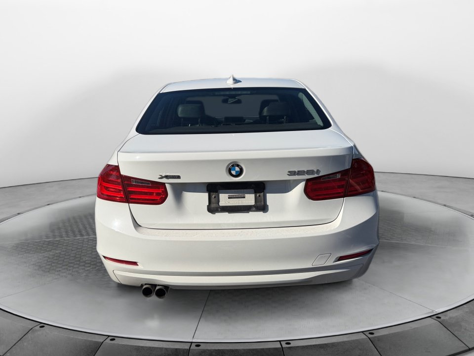 Used 2015 BMW 328i xDrive Sedan AWD/4WD image 18