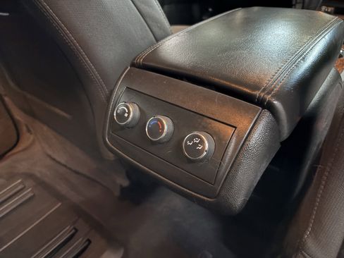 Used 2014 Chevrolet Traverse LT image 13