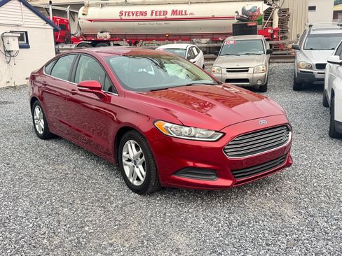 Used 2014 Ford Fusion SE FWD image 3