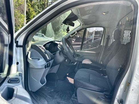 Used 2017 Ford Transit 250 130 Low Roof w/ Exterior Upgrade Package RWD image 2