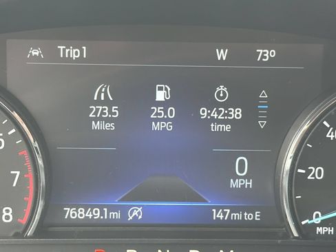 Used 2020 Ford Explorer XLT w/ Equipment Group 202A AWD/4WD image 12